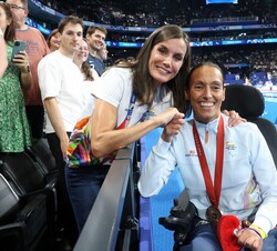 Doña Letizia junto a la nadadora medallista Teresa Perales