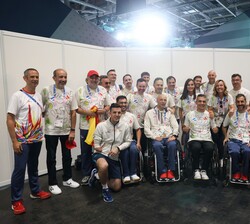Doña Letizia con los deportistas y delegación