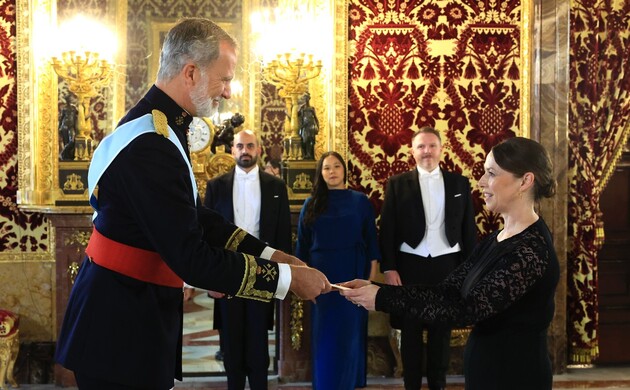 El Rey recibe las Cartas Credenciales de la embajadora de Australia, Rosemary Ann Morris-Castico