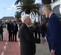 Su Majestad el Rey recibe el saludo del presidente de la República Italiana, Sergio Mattarella