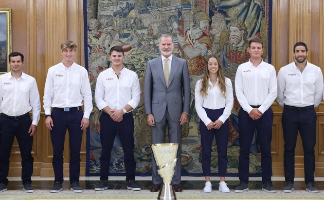 Su Majestad el Rey recibe en audiencia al equipo español de SailGP, campeones de la cuarta temporada de SailGP, celebrada en San Francisco, tras ganar