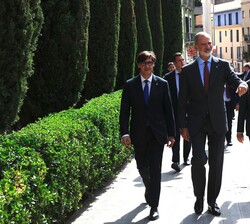 El Rey en las calles de Figueres tras finalizar el acto