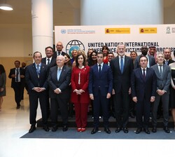 Su Majestad el Rey con la autoridades asistentes a la Conferencia Internacional de Naciones Unidas sobre Víctimas del Terrorismo