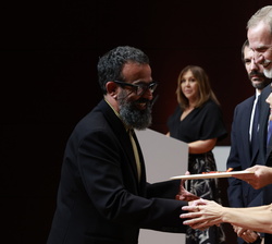 Su Majestad el Rey entrega el Premio Nacional de Ilustración 2022 a Sergio García