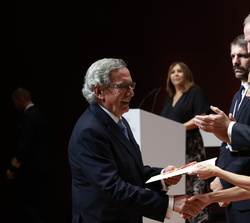 Su Majestad la Reina entrega el Premio Nacional de Tauromaquia 2022 a José María Marco García-Mina de la Casa de Misericordia de Pamplona