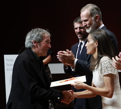 Su Majestad la Reina entrega el Premio Nacional de Literatura Infantil y Juvenil 2023 a Francisco Javier Zubizarreta (Patxi Zubizarreta)