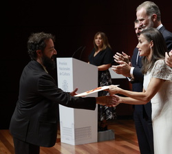 Su Majestad la Reina entrega el Premio Nacional del Cómic 2023 a Borja González