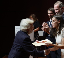 Su Majestad la Reina entrega el Premio Nacional de Restauración y Conservación de Bienes Culturales 2023 a Tomás Antelo