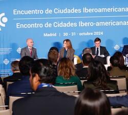 El encuentro contó con la presentación del panel “Financiación sostenible para el desarrollo futuro de las ciudades iberoamericanas. Nuevos enfo