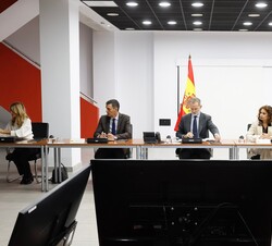 ​Su Majestad el Rey preside la reunión del comité de crisis de seguimiento de los efectos de la DANA en el litoral Mediterráneo y Albacete