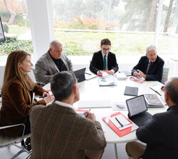 Su Majestad la Reina durante la reunión con representantes de las entidades sociales de ámbito Nacional que están trabajando para ayudar a las persona