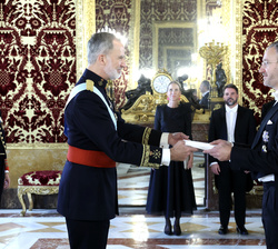 Su Majestad el Rey recibe las Cartas Credenciales del embajador del Reino de Suecia, Sr. Per-Arne Hjelmborn