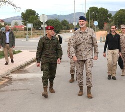 Su Majestad el Rey a su llegada a la Base “Jaime I” en Bétera