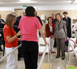 Doña Sofía durante la visita