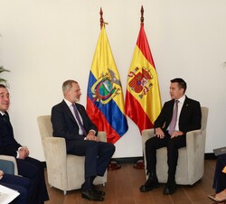 Don Felipe y el Presidente de la República del Ecuador, Daniel Noboa, durante el encuentro mantenido