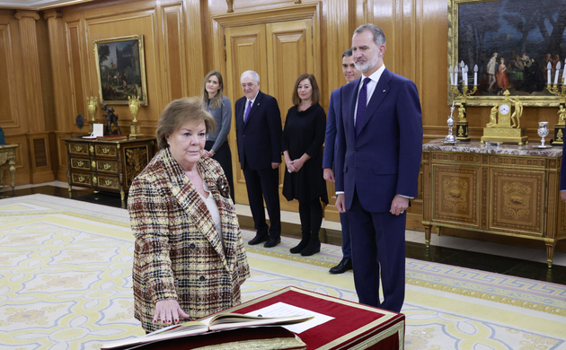 La presidenta del Tribunal de Cuentas, Enriqueta Chicano Jávega, promete su cargo ante Su Majestad el Rey