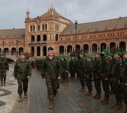 Su Majestad el Rey pasa revista a las unidades militares