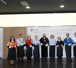 Su Majestad la Reina Doña Sofía con el equipo rectoral de la Universidad CEU San Pablo