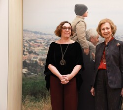 Su Majestad la Reina Doña Sofía junto a Cristina Maragall, presidenta de la Fundación Pasqual Maragall