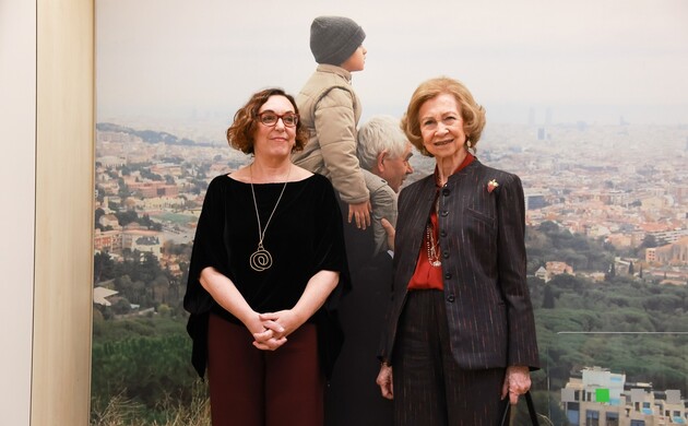 Su Majestad la Reina Doña Sofía junto a Cristina Maragall, presidenta de la Fundación Pasqual Maragall