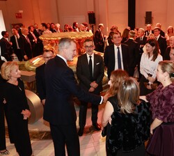 Su Majestad el Rey en el interior del Círculo de Bellas Artes