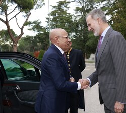 Su Majestad el Rey recibe el saludo de Su Excelencia el Presidente de la República Islámica de Mauritania