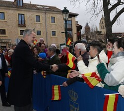 Llegada de Don Felipe a Segovia con el cariñoso recibimiento de los vecinos