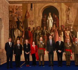 Su Majestad el Rey en el Alcázar de Segovia junto a las autoridades asistentes