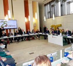 Su Majestad la Reina Doña Sofía durante la reunión extraordinaria del Patronato de la Fundación Atapuerca