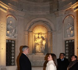 Sus Majestades los Reyes visitan el Templete de Bramante