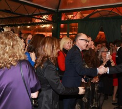 Su Majestad el Rey durante su encuentro con la colectividad española residente en Italia 