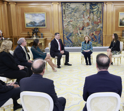 S.M. la Reina Doña Sofía durante la audiencia a una representación de la Asociación “Los Pueblos más Bonitos de España”
