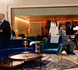 La Infanta Doña Sofía a su llegada a la Sala de Restos Arqueológicos