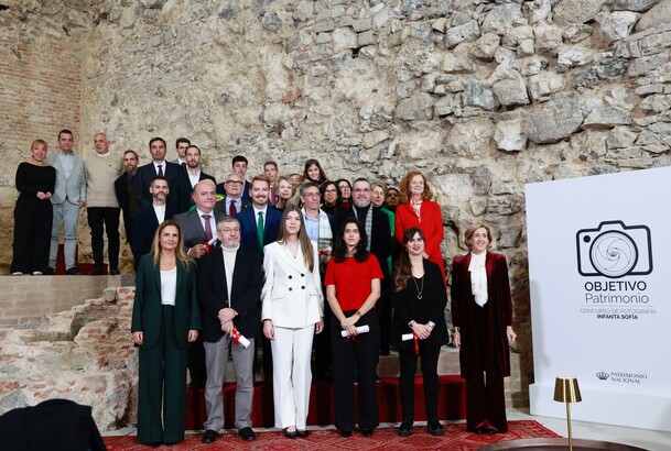 Su Alteza Real la Infanta Doña Sofía junto a los premiados, familiares y autoridades