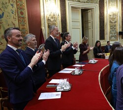 Don Felipe durante la entrega de los despachos a los setenta y nueve nuevos fiscales de la LXII promoción