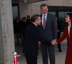 Su Majestad la Reina recibe el saludo del presidente de la Junta de Comunidades de Castilla-La Mancha, Emiliano García-Page