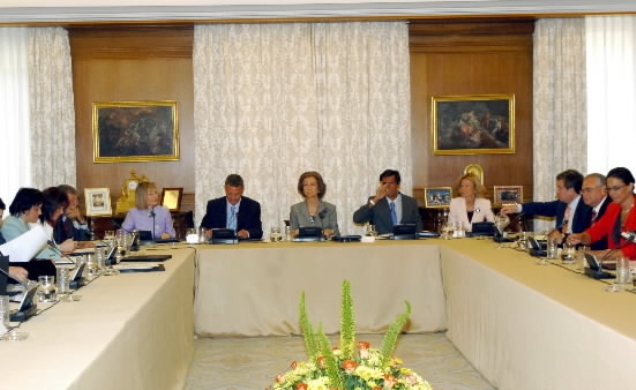 Doña Sofía con los miembros del Consejo