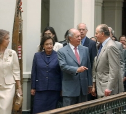 Visita a la exposición del pintor aragonés José Manuel Broto. Museo Nacional de Bellas Artes. Santiago de Chile, 15 de enero de 2004