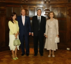 Almuerzo ofrecido por el Presidente de Argentina.
Bolsa de Comercio. Rosario, 17 de noviembre de 2004