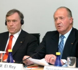 Don Juan Carlos y el Presidente Köhler durante el discurso del Rey