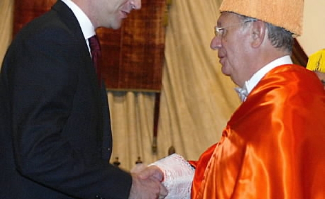 Don Felipe, saluda al Preidente de Chile