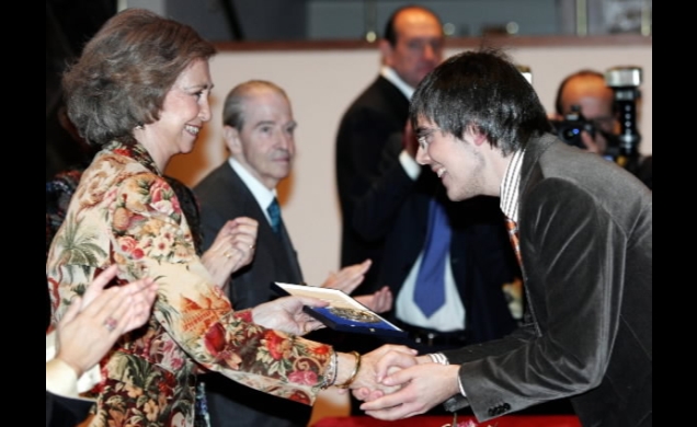 Momento de la entrega del galardón