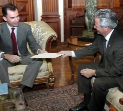 Entrevista del Príncipe con el presidente saliente, Ricardo Maduro