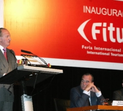 Don Juan Carlos durante el discurso que pronunció en la inauguración de FITUR 2006