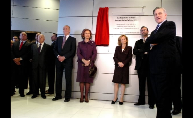 Los Reyes descubren una placa conmemorativa