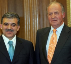 El Rey con el Ministro de Asuntos Exteriores de Turquía