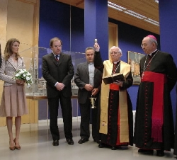 Bendición de las nuevas instalaciones de PROMECAL en Burgos por el cardenal arzobispo de Toledo