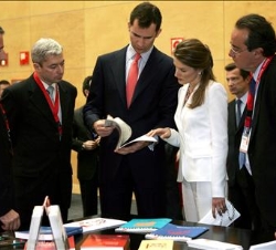 Los Príncipes de Asturias durante la inauguración de la séptima edición de EXPORTA 2006