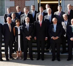 Don Juan Carlos junto a los presidentes de los Tribunales Superiores de Justicia asistentes a la audiencia