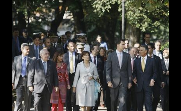 Su Alteza Real el Príncipe de Asturias, el Presidente de la República Portuguesa, la Señora de Cavaco Silva y el presidente del Principado de Asturias